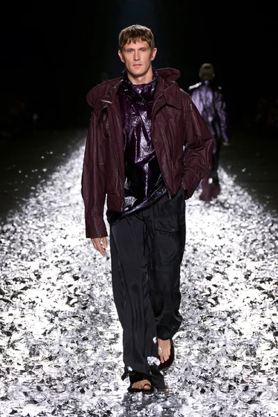 Look 34